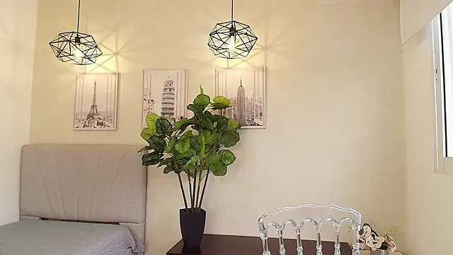 Sassy--Girl online show from October 4, 2025, 6:28 pm