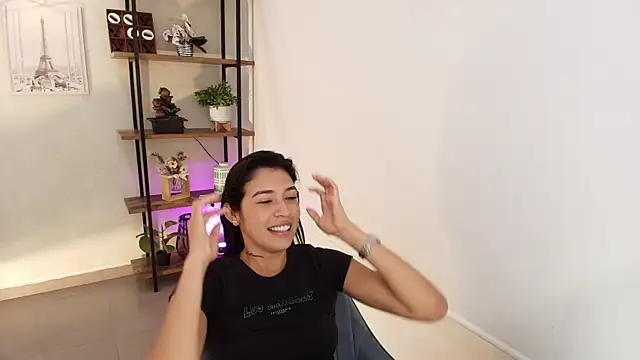 Snapshot of Sassy--Girl chatting on July 10, 2026, 7:16 pm Sassy--Girl online show from July 10, 2026, 7:16 pm