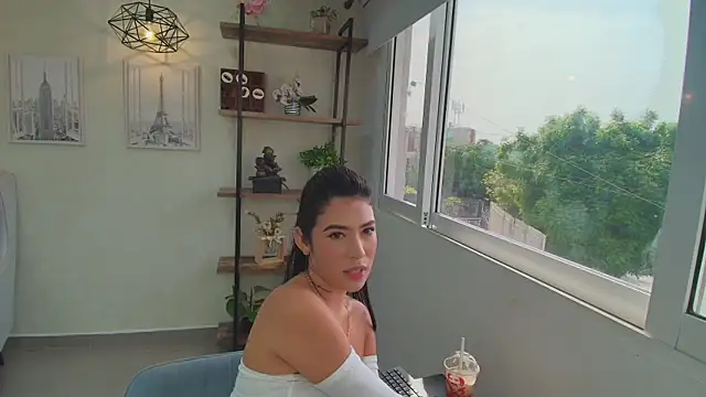 Snapshot of Sassy--Girl chatting on July 12, 2026, 1:46 pm Sassy--Girl online show from July 12, 2026, 1:46 pm