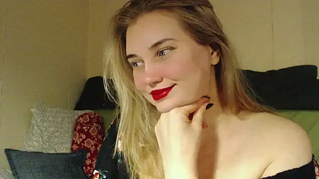 Snapshot of mmmPinUpGirl chatting on October 3, 2025, 6:16 pm mmmPinUpGirl online show from October 3, 2025, 6:16 pm