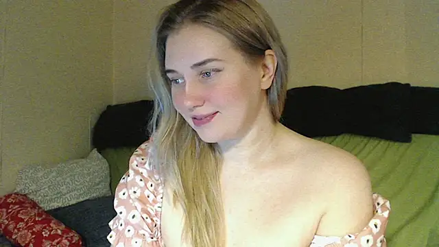 mmmPinUpGirl online show from February 4, 2026, 3:01 am