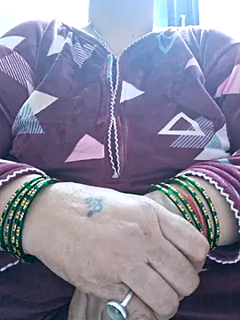 Snapshot of Kavya_XX chatting on December 31, 2024, 5:29 pm Kavya XX online show from December 31, 2024, 5:29 pm