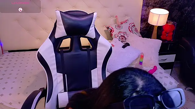 tamara colliins  online show from February 4, 2026, 5:57 am