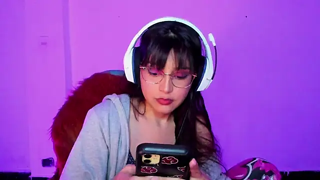 Little Lisy online show from December 3, 2025, 4:09 am