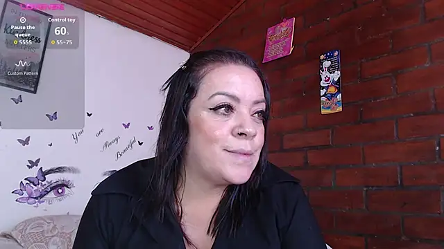 LIila28six online show from February 10, 2026, 2:32 pm