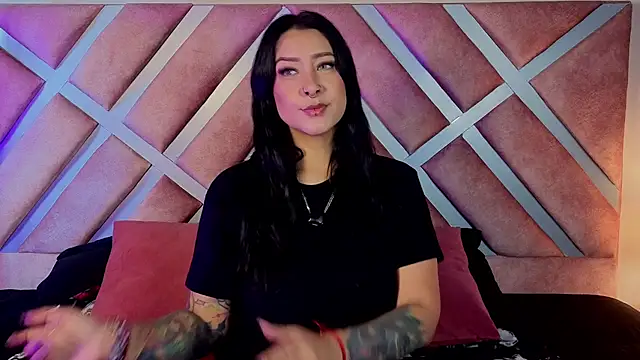  kelly hous36 online show from March 24, 2026, 1:27 pm