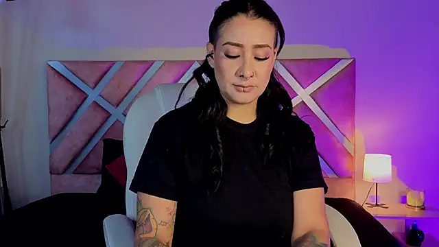  kelly hous36 online show from April 11, 2026, 1:15 pm