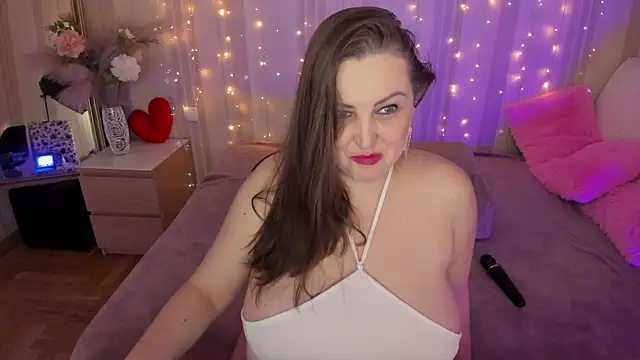 AdellaDulce online show from March 7, 2025, 10:02 am