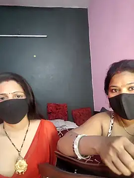 cutee  crazy online show from February 12, 2026, 1:50 pm