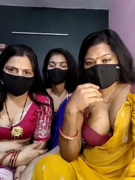 cutee  crazy online show from March 10, 2026, 2:11 pm