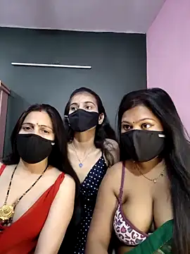 cutee  crazy online show from March 28, 2026, 2:05 pm