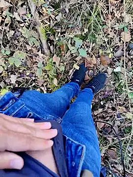 Snapshot of Boring_one chatting on November 10, 2025, 1:43 pm Boring one online show from November 10, 2025, 1:43 pm