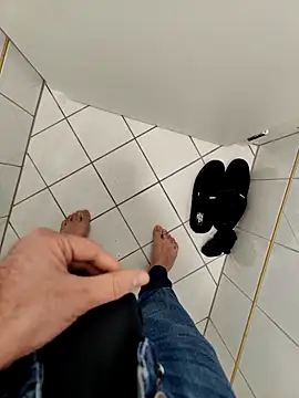 Snapshot of Boring_one chatting on February 20, 2026, 12:27 pm Boring one online show from February 20, 2026, 12:27 pm