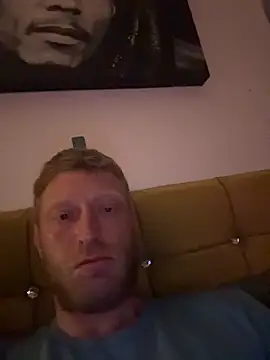 Snapshot of rippedbritish chatting on April 11, 2026, 8:02 pm rippedbritish online show from April 11, 2026, 8:02 pm