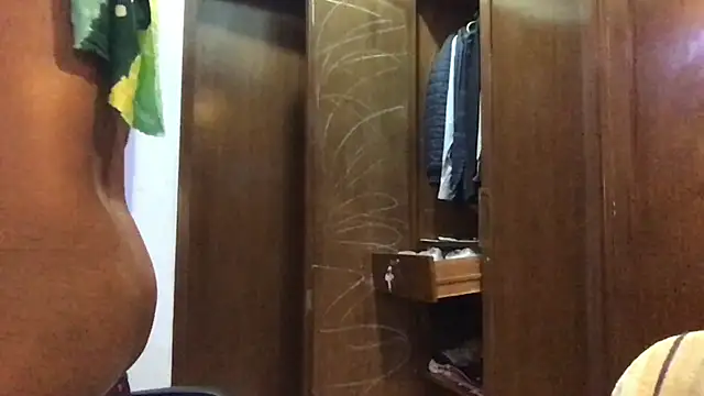 Snapshot of bangalidickolo chatting on December 11, 2024, 1:06 pm bangalidickolo online show from December 11, 2024, 1:06 pm