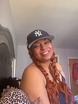 MSweetLindaParks online show from March 14, 2025, 5:57 pm