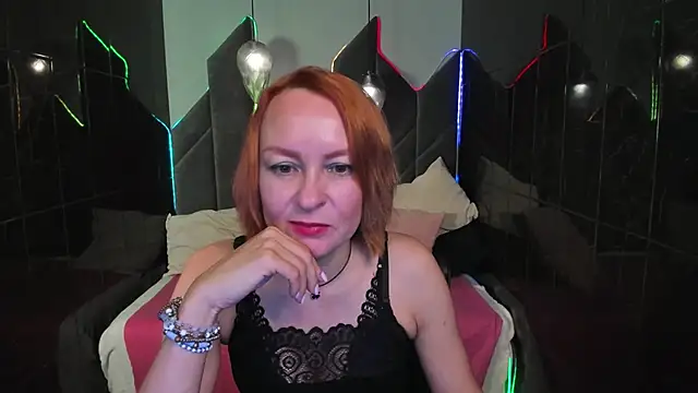 NikaGentle online show from October 3, 2025, 5:37 am