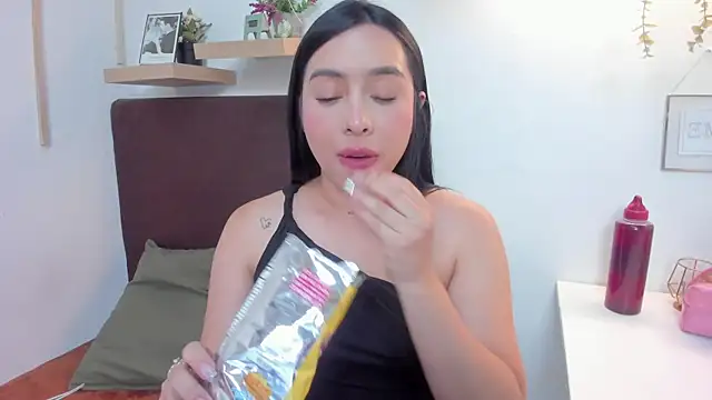 isabella jade online show from February 3, 2025, 4:41 pm