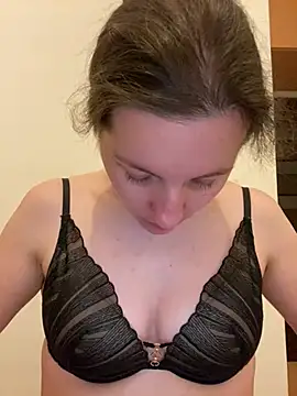 Nicole-Ray online show from April 23, 2026, 8:11 pm