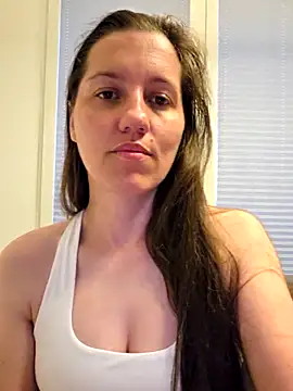 Snapshot of Nicole-Ray chatting on June 9, 2026, 7:25 pm Nicole-Ray online show from June 9, 2026, 7:25 pm