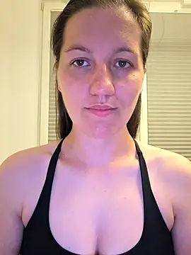 Snapshot of Nicole-Ray chatting on July 5, 2026, 8:16 pm Nicole-Ray online show from July 5, 2026, 8:16 pm