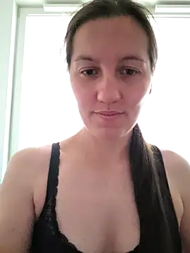 Snapshot of Nicole-Ray chatting on July 16, 2026, 6:14 pm Nicole-Ray online show from July 16, 2026, 6:14 pm