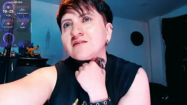 Marieblueeyes online show from October 22, 2025, 12:00 am