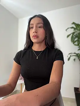 SelenaStone online show from January 18, 2026, 7:39 pm