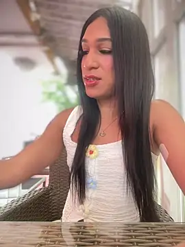 Ashly Miller online show from October 1, 2025, 8:04 pm