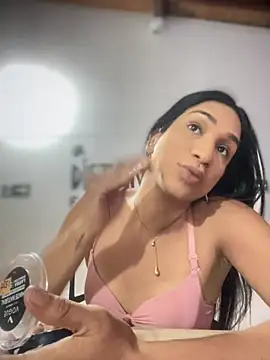 Ashly Miller online show from November 19, 2025, 7:25 pm