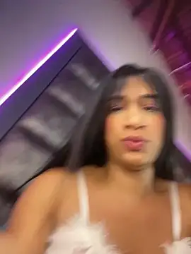 Snapshot of Ashly_Miller chatting on May 5, 2026, 8:17 pm Ashly Miller online show from May 5, 2026, 8:17 pm
