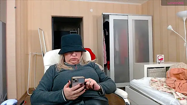 Snapshot of PamHardFuck chatting on January 25, 2025, 3:40 am PamHardFuck online show from January 25, 2025, 3:40 am