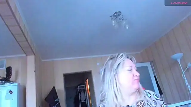 Snapshot of PamHardFuck chatting on March 3, 2025, 2:26 pm PamHardFuck online show from March 3, 2025, 2:26 pm