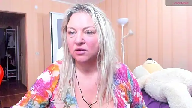 Snapshot of PamHardFuck chatting on March 4, 2025, 9:00 pm PamHardFuck online show from March 4, 2025, 9:00 pm