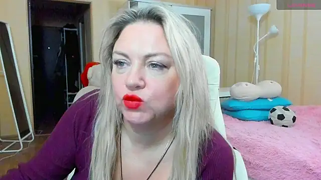 Snapshot of PamHardFuck chatting on March 9, 2025, 9:03 pm PamHardFuck online show from March 9, 2025, 9:03 pm