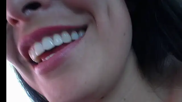 Alexandrasaenz online show from December 3, 2025, 8:18 pm