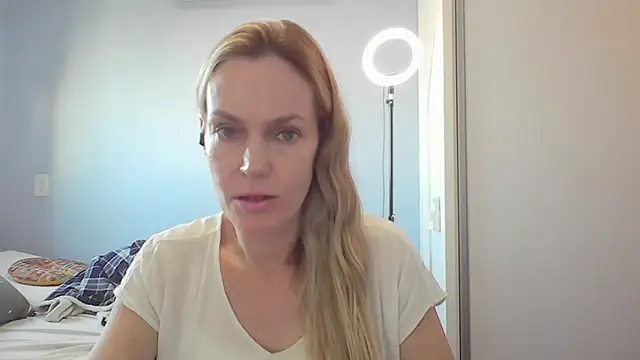 Annylove1 online show from April 2, 2026, 10:46 am