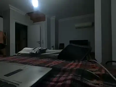 Snapshot of ALPHANDRE chatting on April 13, 2026, 6:13 pm ALPHANDRE online show from April 13, 2026, 6:13 pm