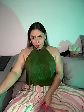 Im sophiie online show from July 19, 2026, 7:23 am