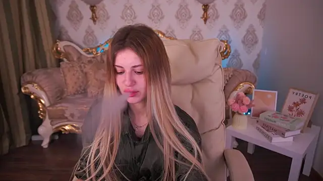 Lili Danger online show from December 2, 2024, 7:03 am