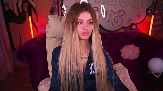 Lili Danger online show from December 10, 2024, 9:11 pm