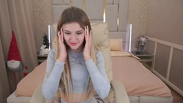 Lili Danger online show from December 23, 2024, 2:50 pm