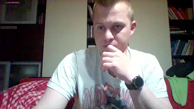 Matttthees online show from April 7, 2026, 10:31 pm