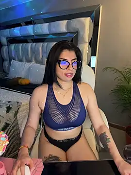 Snapshot of Miaparkerss_ chatting on March 19, 2025, 12:59 am Miaparkerss online show from March 19, 2025, 12:59 am