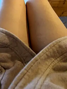 sweetmystery1 online show from November 18, 2025, 10:31 am