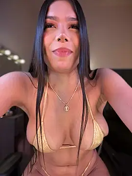 Snapshot of JanyLunaa chatting on January 2, 2025, 1:06 am JanyLunaa online show from January 2, 2025, 1:06 am