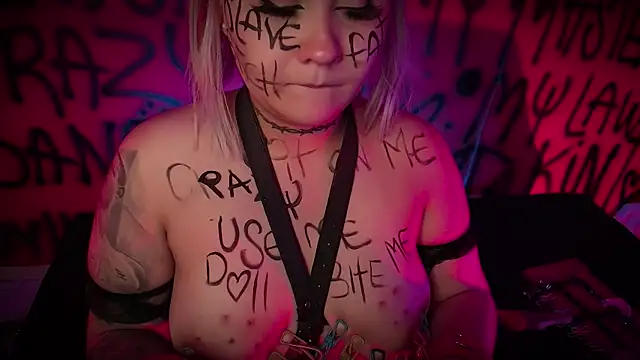 Snapshot of Laura_takint chatting on February 7, 2025, 7:06 pm Laura takint online show from February 7, 2025, 7:06 pm