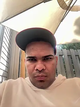 marhi32 online show from September 18, 2025, 4:09 pm