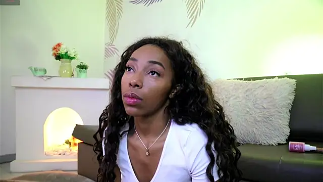 Valeriestyle online show from April 4, 2026, 4:11 am