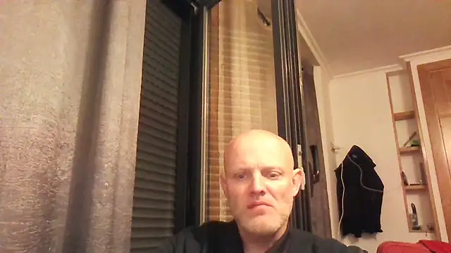 davigochi77bcn online show from January 17, 2025, 7:38 pm